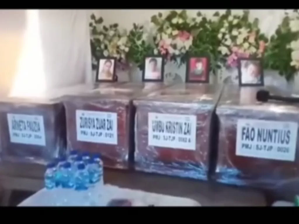 Empat peti jenazah istri dan tiga anak Yaman Zai, korban Sriwijaya Air SJ-182 (Tiktok)