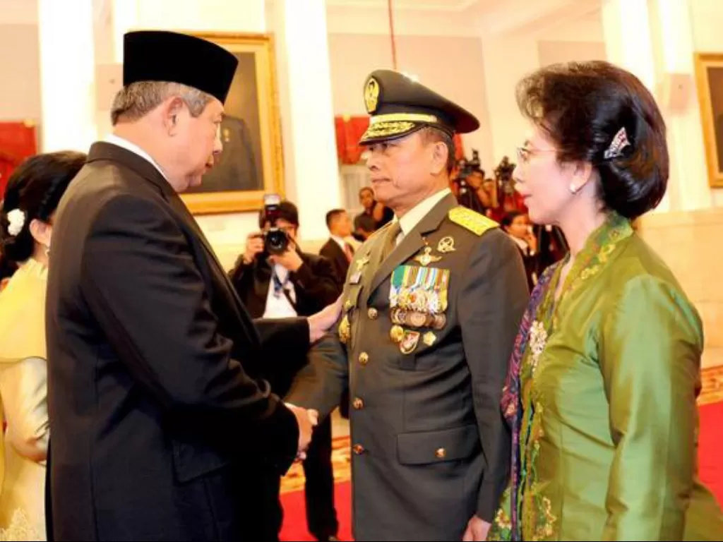 Pelantikan Moeldoko sebagai Panglima TNI. (Twitter/@SBYudhoyono  )