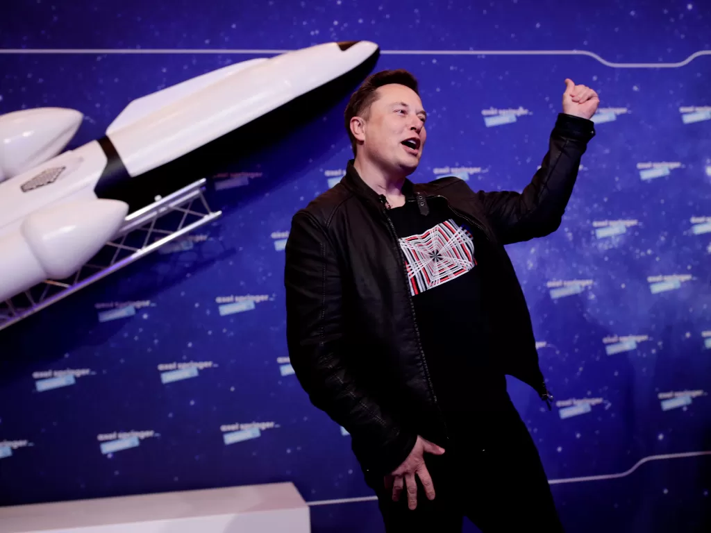 Elon Musk berencana membawa manusia ke luar angkasa (REUTERS/Hannibal Hanschke)
