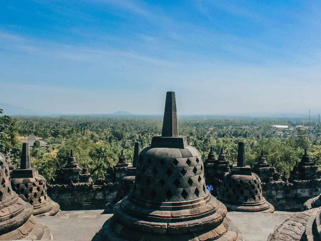 Potret candi Borobudur. (Unsplash/@eugeniaclara)