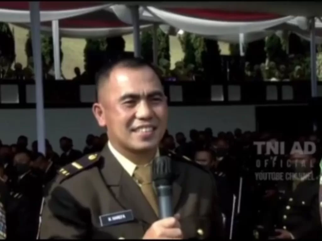 Anggota TNI bertemu dengan anak dan istri via online viral (Tiktok)