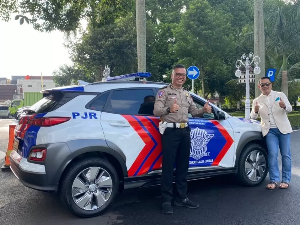 Hyundai Kona Electric Jadi Mobil Listrik Patroli Polisi Pertama di Indonesia  - Indozone Otomotif