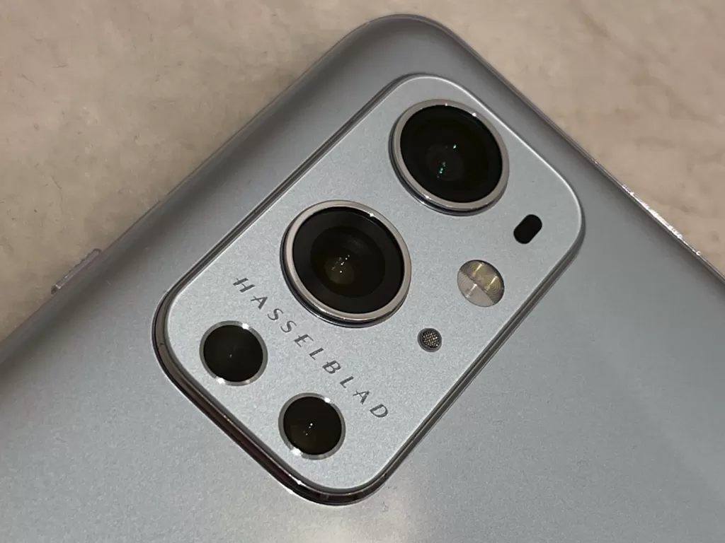 Bocoran tampilan setup kamera dari OnePlus 9 Pro terbaru (photo/YouTube/Dave2D)