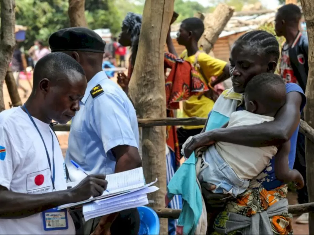 Pemeriksaan kesehatan di Kongo. (REUTERS)