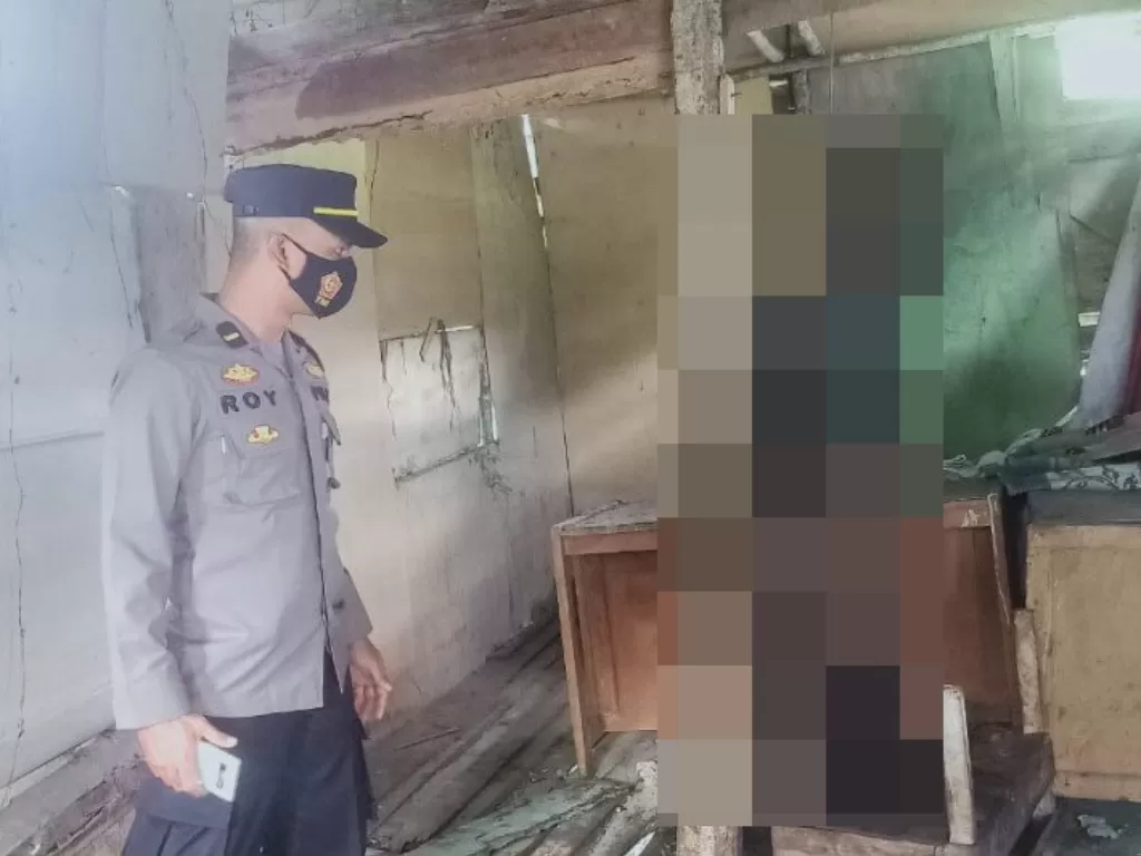 Mayat laki-laki ditemukan dalam keadaan tergantung di Lubuk Selasih, Nagari Batang Barus, Kecamatan Gunung Talang, Kabupaten Solok, Sumbar. (photo/Antara/HO)