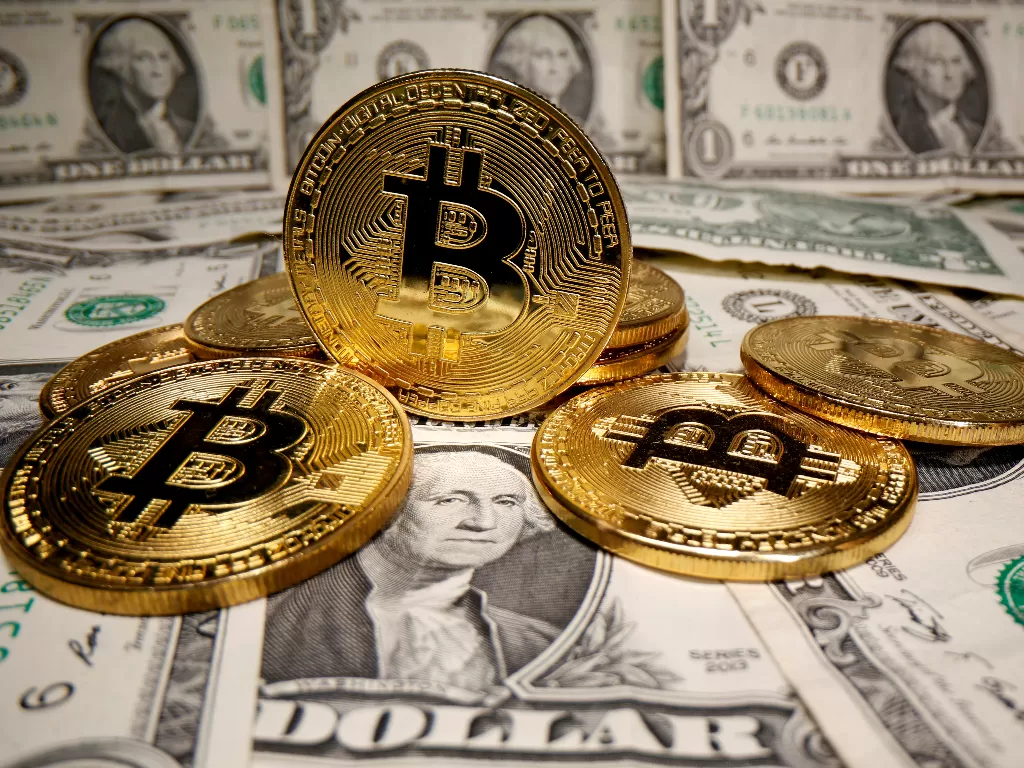 Ilustrasi Bitcoin. (photo/Ilustrasi/REUTERS/Dado Ruvic)