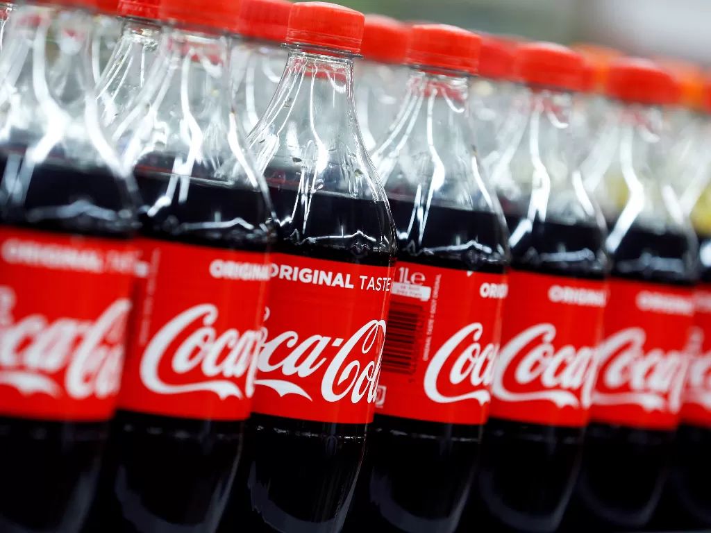 Ilustrasi minuman soda Coca-Cola. (REUTERS/Regis Duvignau)