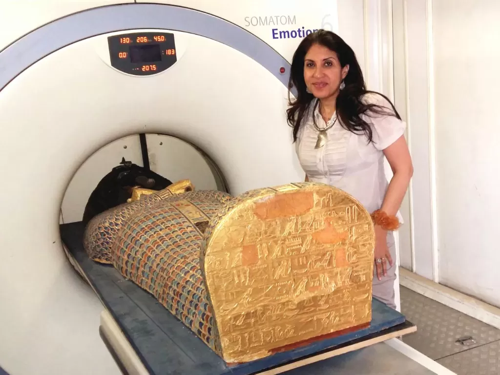 Tampilan mumi firaun yang di CT scan. (photo/Dok. EurekAlert! via Sahar Saleem)