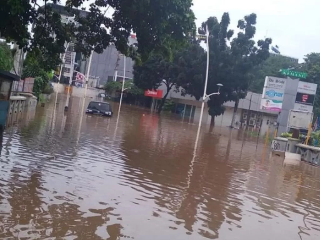 Banjir di kawasan Kemang, Jakarta Selatan (Instagram/@jktinfo)