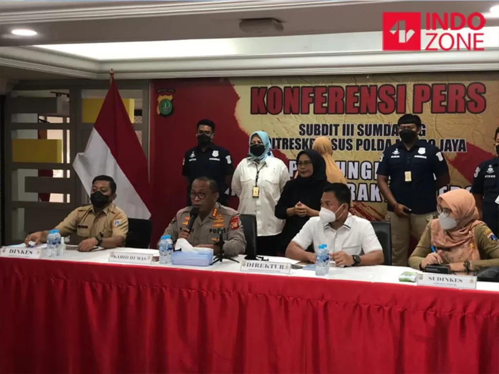 Konferensi pers kasus  doktre-klinik kecantikan ilegal di Polda Metro Jaya. (INDOZONE/Samsudhuha Wildansyah)