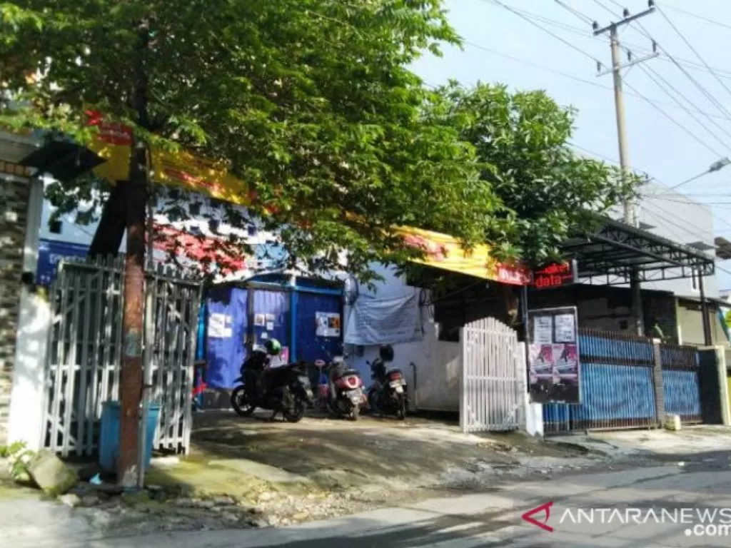 Rumah terduga teroris di Surabaya (ANTARA)
