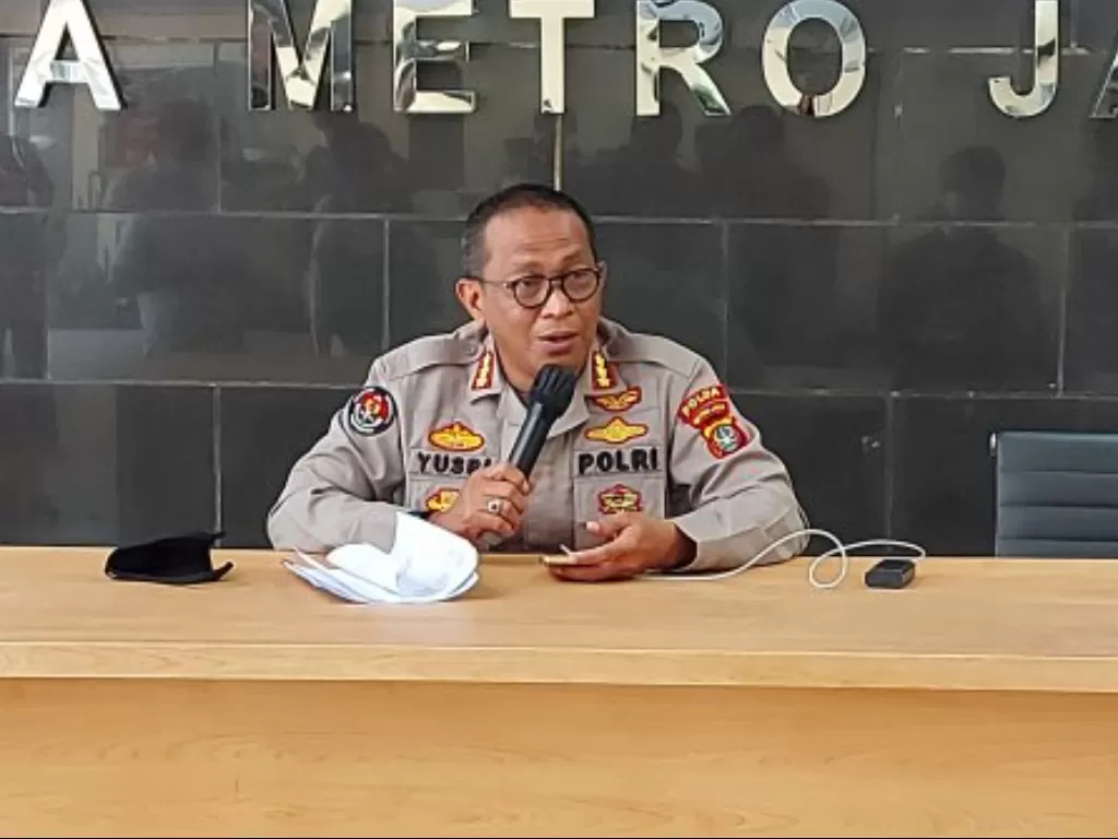  Kabid Humas Polda Metro Jaya Kombes Pol Yusri Yunus di Polda Metro Jaya, Jumat (5/3/2021). (photo/ANTARA/Fianda Sjofjan Rassat)