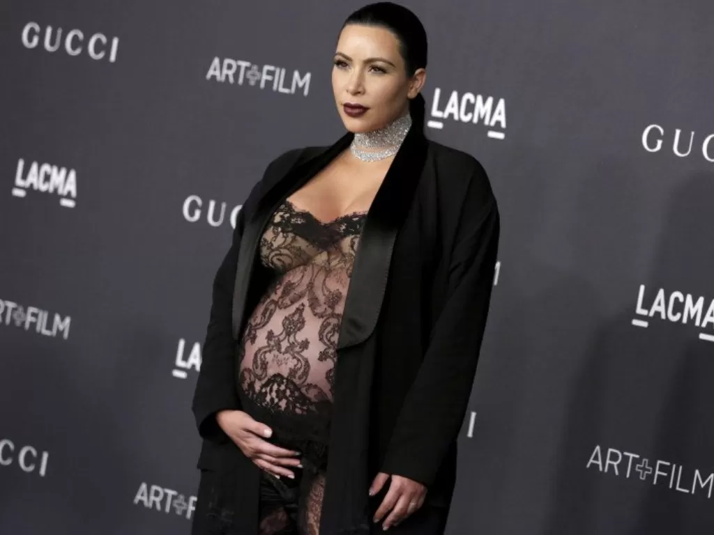Kim Kardashian saat hamil pada 2015 lalu. (REUTERS/Jonathan Alcorn)