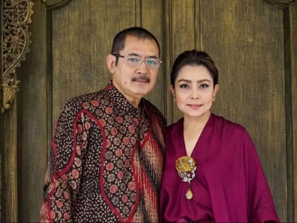 Bambang Trihatmodjo dan Mayangsari (Foto: Instagram/@mayangsari_official)