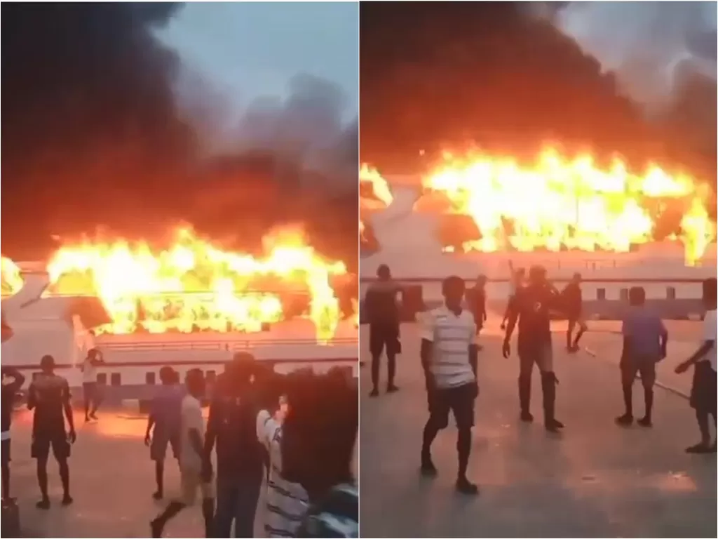 Kapal KM Fajar Baru 8 terbakar di Dermaga Pelabuhan Rakyat Kota Sorong, Papua Barat (Instagram/net2netnews)