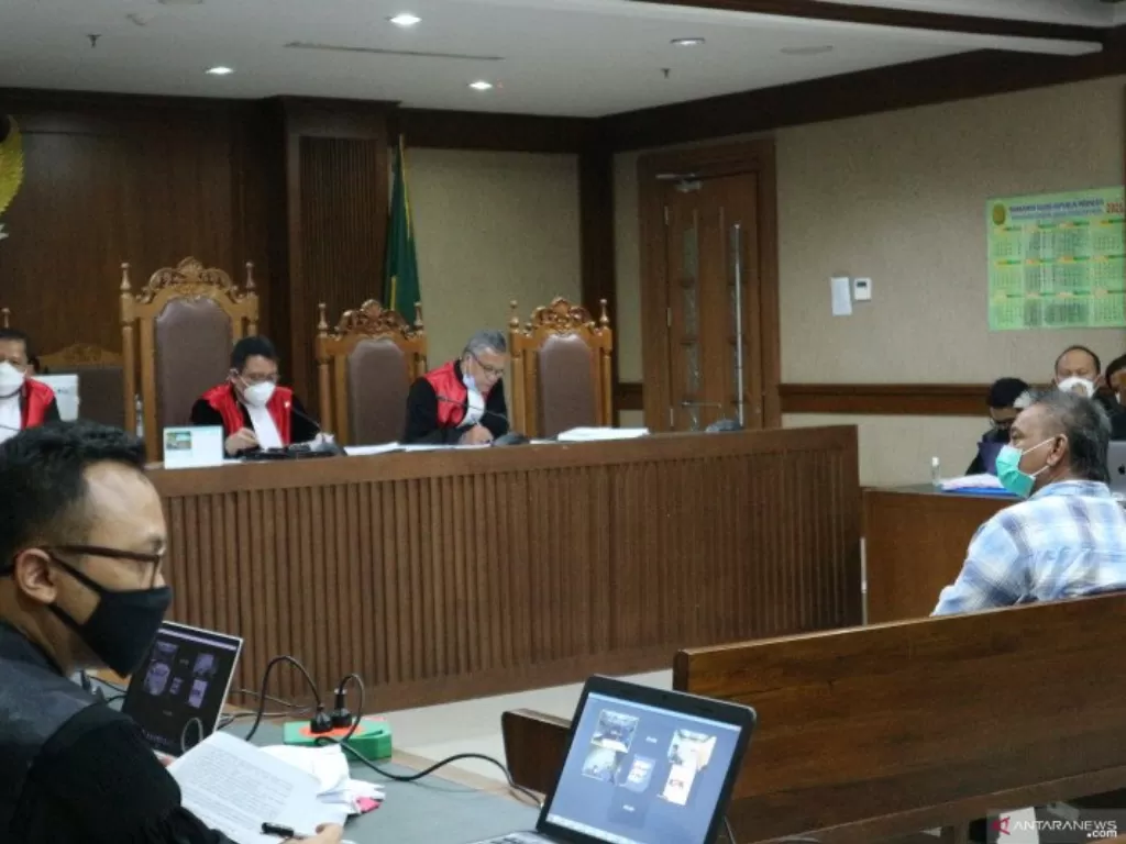 Tim teknis mantan Menteri Sosial Juliari Batubara bernama Kukuh Aribowo menjadi saksi di pengadilan Tipikor Jakarta. (Foto: Antara/Desca Lidya Natalia) 