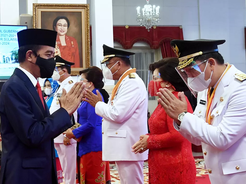 Presiden Joko Widodo melantik Gubernur dan Wakil Gubernur Provinsi Sulawesi Utara dan Kalimantan Utara (ANTARA FOTO/HO/Setpres-Rusman)