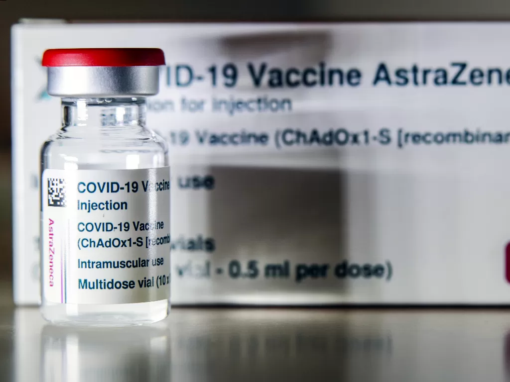 Vaksin AstraZeneca (REUTERS/Hannibal Hanschke)
