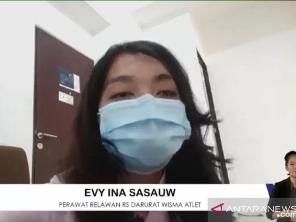 Perawat relawan RS Wisma Atlet Evy Ina Sasuw. (Antara/Tangkapan layar Youtube BNPB)