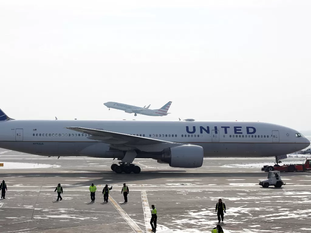 Ilustrasi pesawat United Airlines (REUTERS/Kamil Krzaczynski)