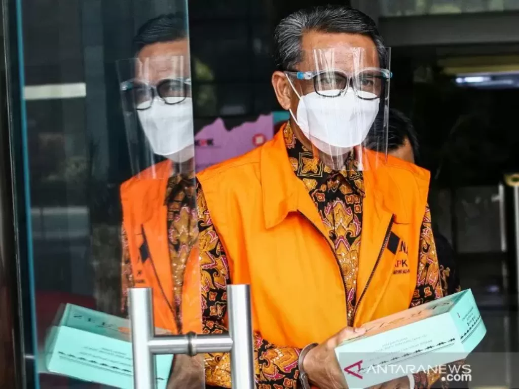 Tersangka Gubernur nonaktif Sulawesi Selatan Nurdin Abdullah di Gedung KPK, Jakarta. (photo/ANTARA FOTO/Rivan Awal Lingga)