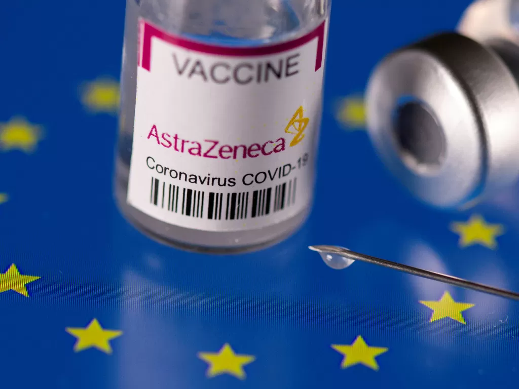 Ilustrasi vaksin AstraZeneca Covid-19 (REUTERS/Dado Ruvic)