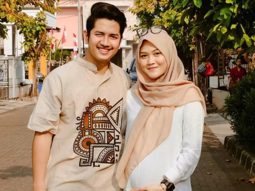 Zikri Daulay dan istrinya, Henny Yuliana Rahman. (Instagram/@zikridaulay1)