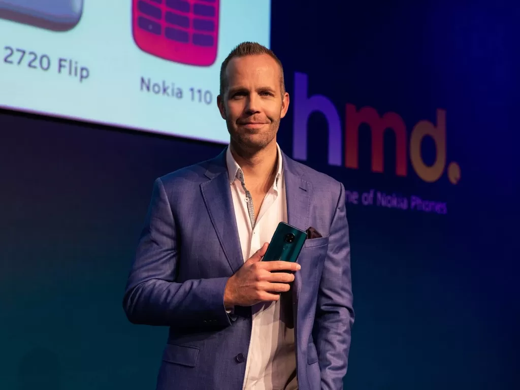 Juho Sarvikas saat mengumumkan smartphone Nokia terbaru (photo/Twitter/@sarvikas)