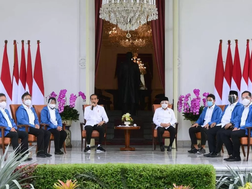 Jokowi dan para menteri. (Instagram/@jokowi)