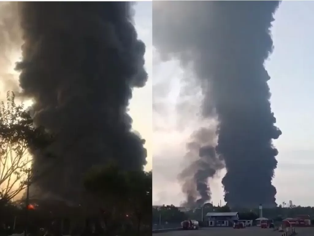 Kebakaran di kilang minyak di Indramayu. (Instagram/@infojawabarat).