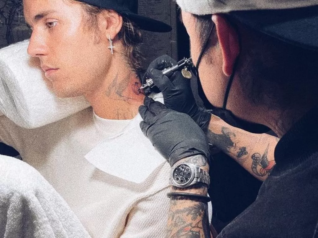 Justin Beiber pasang tato baru. (Instagram/@justinbeiber)