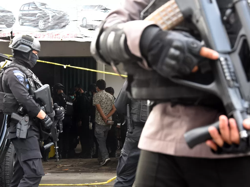 Penggerebekan terduga teroris di Condet (Ilustrasi/ANTARA FOTO/Indrianto Eko Suwarso)