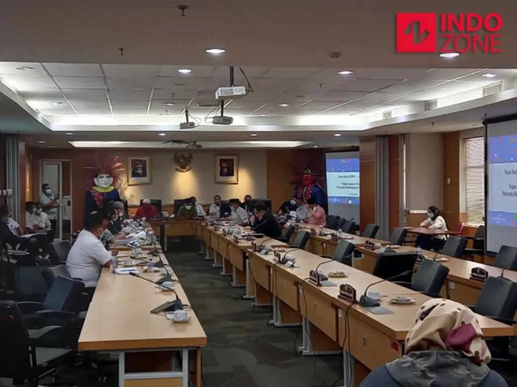 Rapat Komisi B DPRD DKI Jakarta dengan Perumda Pembangunan Sarana Jaya DKI, Rabu (31/3/2021). (INDOZONE/Sarah Hatagaol)