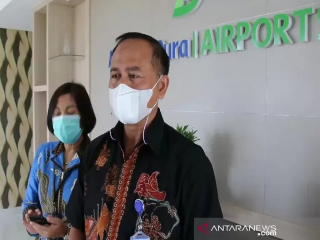 Pelaksana Tugas Sementara General Manager PT Angkasa Pura I Bandara Internasional Yogyakarta (YIA) Agus Pandu Purnama. (photo/ANTARA/Sutarmi)