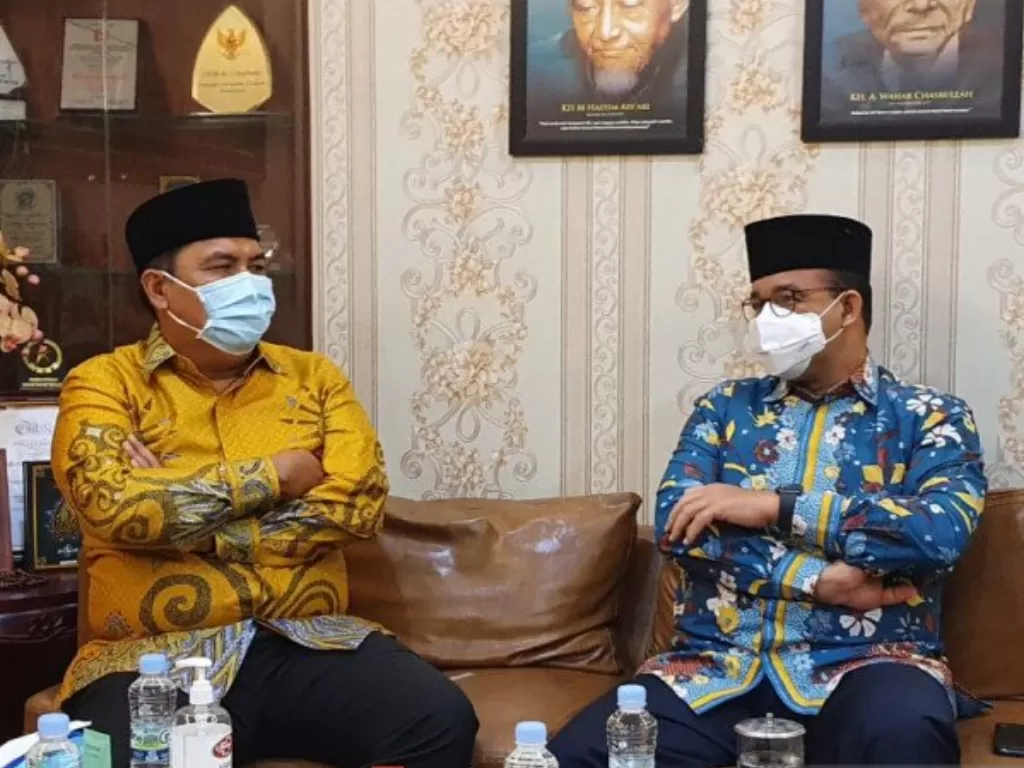 Gubernur DKI Jakarta Anies Baswedan dan Ketua Umum Pengurus Besar Nahdlatul Ulama (PBNU) Said Aqiel Siradj (Antara)