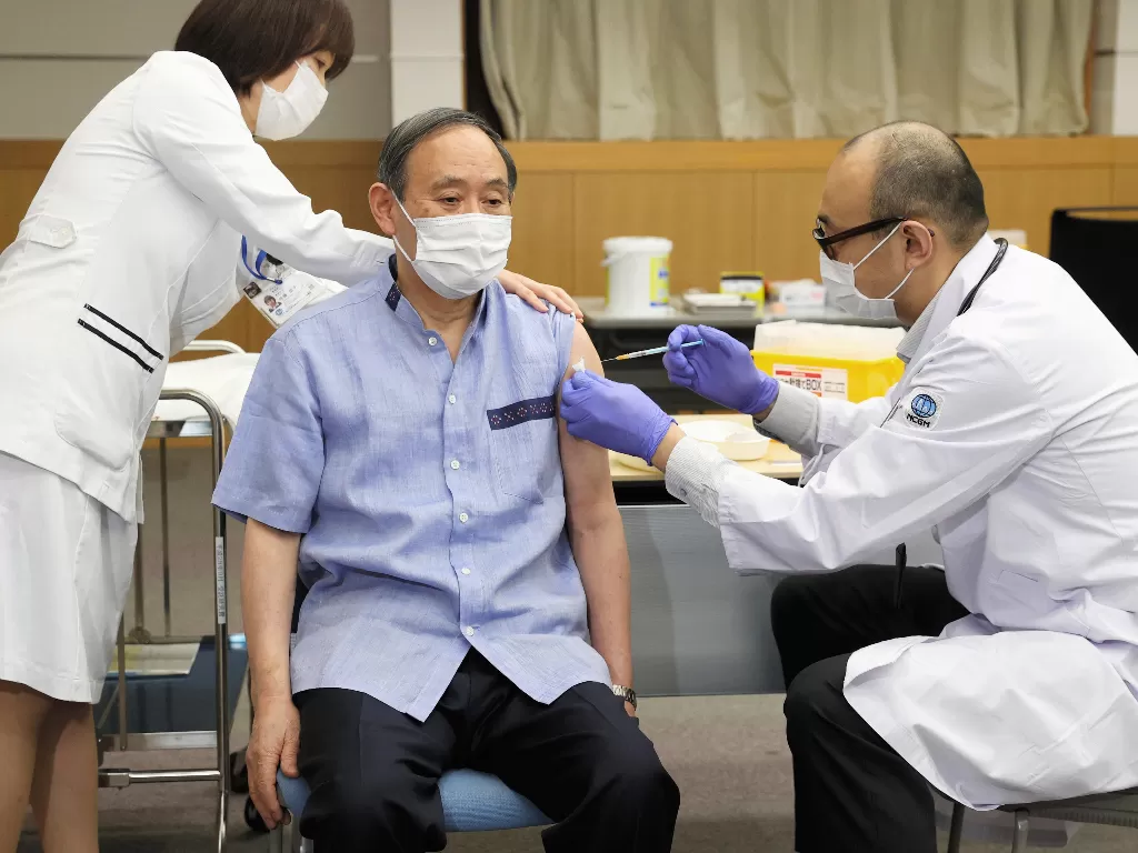 Ilustrasi vaksin virus corona di Jepang (REUTERS/KYODO)