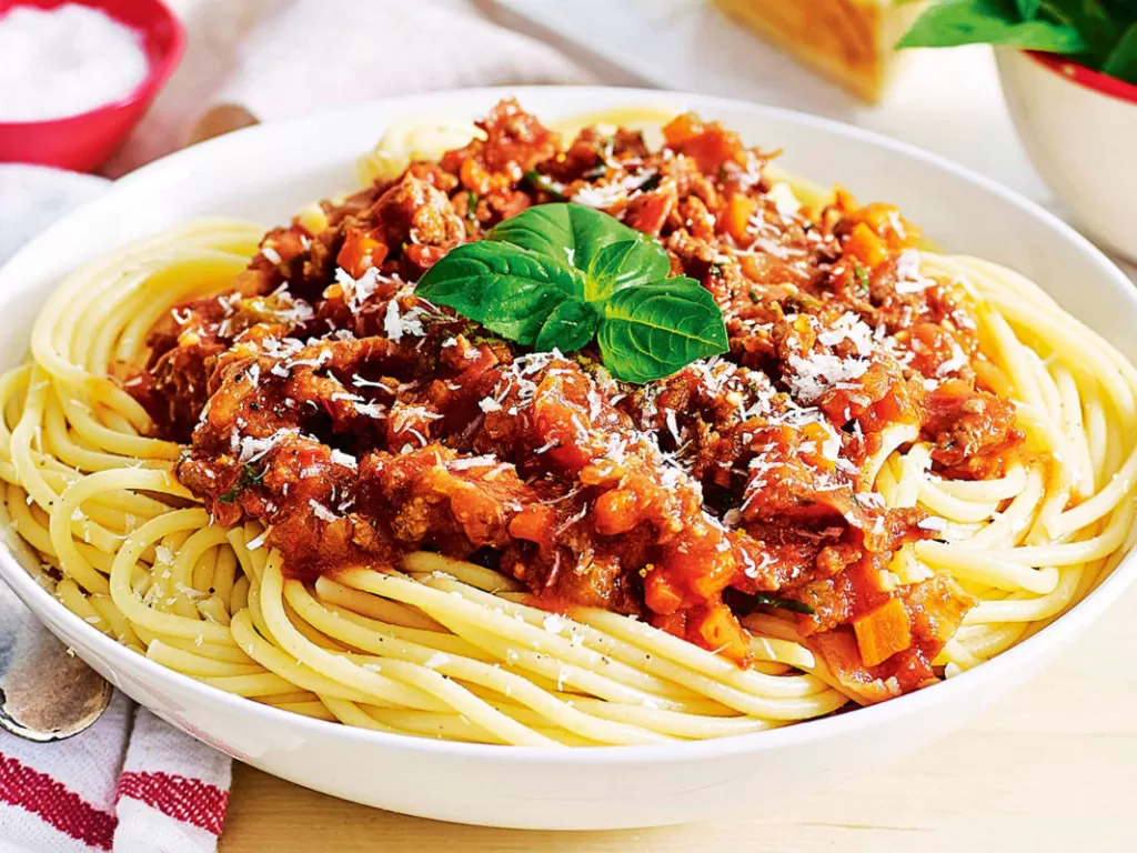 Ilustrasi Spaghetti Saus Sosis (Taste)
