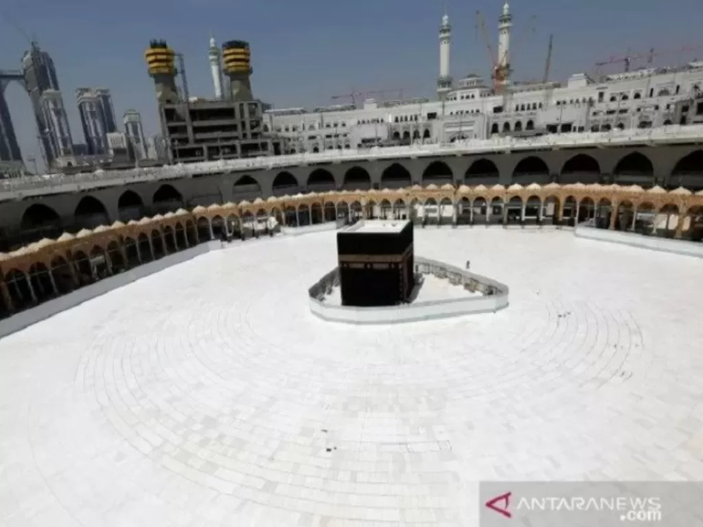  Suasana Masjidil Haram yang sepi di Mekah, Arab Saudi, Jumat (6/3/2020). (Antaranews)