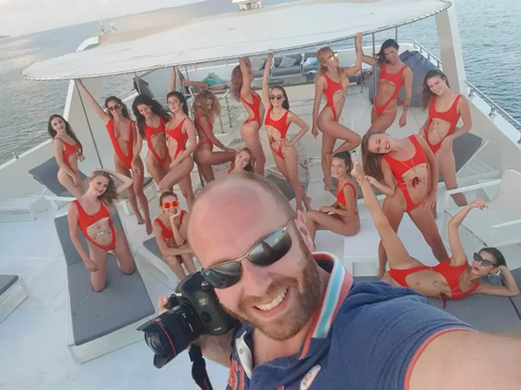 Pengusaha Ukraina dibalik pemotretan model telanjang di Dubai (Daily Star)