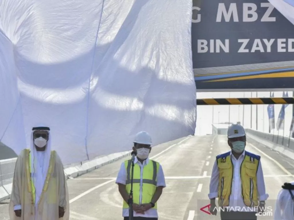 Tol layang Japek resmi berubah nama menjadi Jalan Layang MBZ (Mohamed Bin Zayed). (ANTARA FOTO/Fakhri Hermansyah)