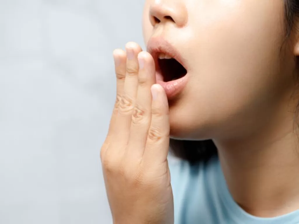 Ilustrasi cara menghilangkan bau mulut saat puasa (photo/freepik/fongbeerredhot)