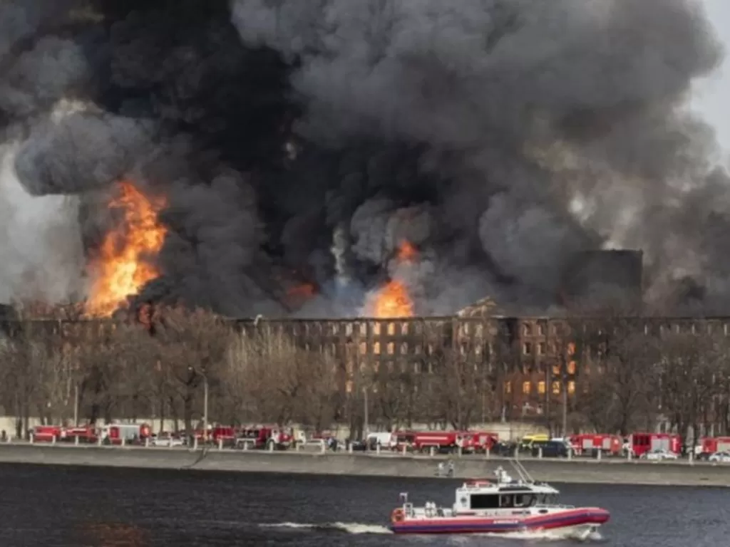 Kebakaran pabrik bata di Rusia (BBC)
