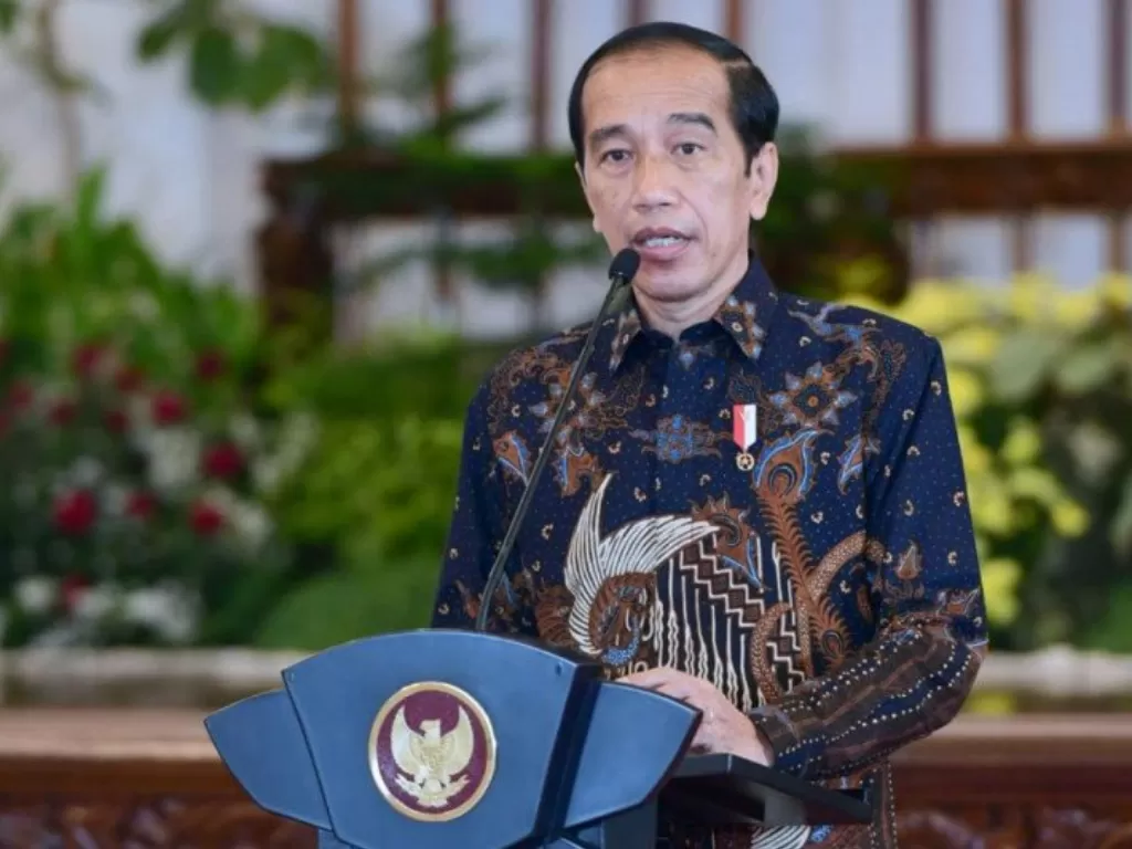Presiden RI Joko Widodo menyampaikan arahan kepada para kepala daerah dalam Rapat Koordinasi Kepala Daerah Tahun 2021 yang digelar secara virtual pada Rabu (14/4/2021). ANTARA/HO/Biro Pers Sekretariat Presiden)