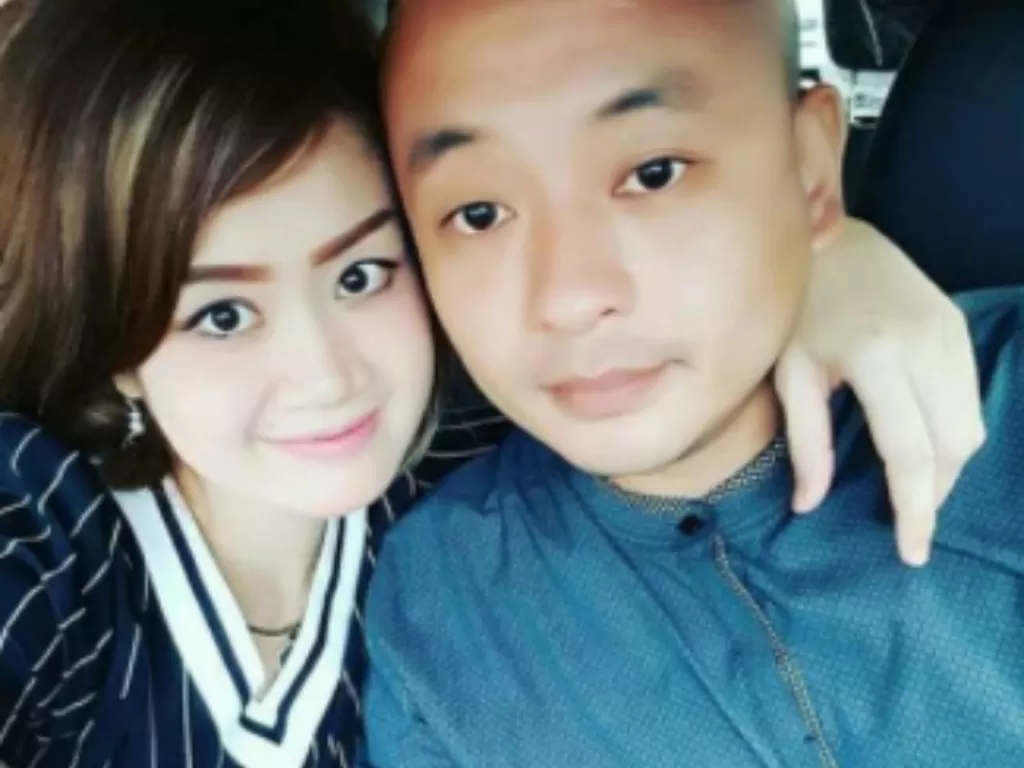 Istri dan pelaku penganiayaan perawat RS Siloam. (Instagram/Manaberita)