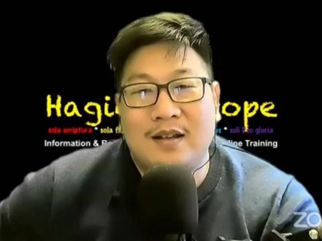 Jozeph Paul Zhang penista agama. (photo/Screenshoot/YouTube/Jozeph Paul Zhang)