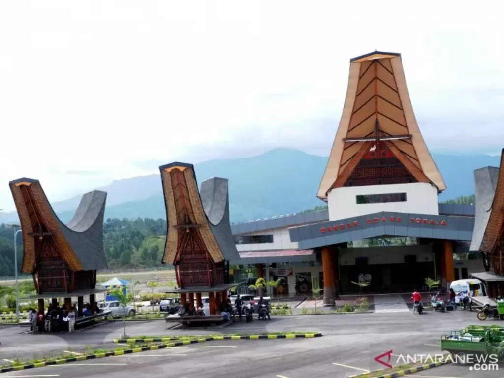 Suasana Bandara Buntu Kunik di Kecamatan Mengkendek, Kabupaten Tana Toraja, Sulawesi Selatan. (ANTARA FOTO/Spedy Paereng)