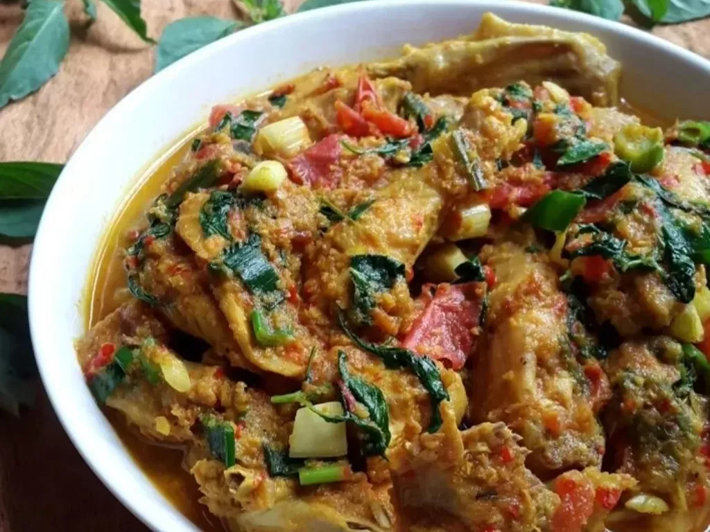 Ayam Woku Kemangi (Resep Koki)