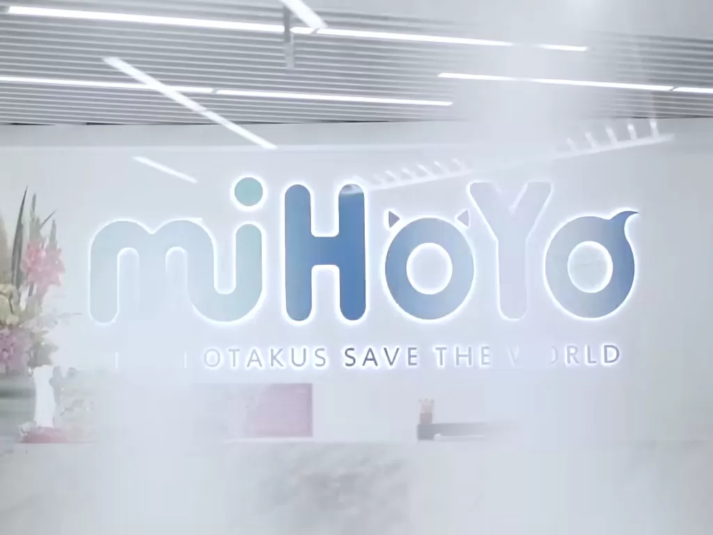 Logo perusahaan video game miHoYo di kantor pusatnya di Shanghai (photo/miHoYo)