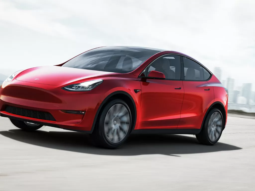 Mobil listrik buatan Tesla. (photo/Dok.Carscoops)