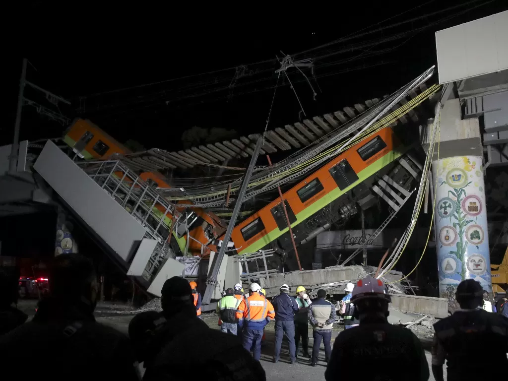 Jembatan layang Meksiko runtuh (REUTERS/Henry Romero)